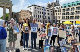 وقفة في برلين تضامناً مع عائلات المعتقلات والمعتقلين في السجون السورية