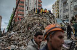 تبعات الزلزال المدمر وأثره الكارثي على الفلسطيني السوري