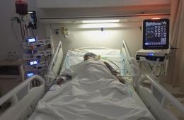 لبنان. أم فلسطينية سورية تناشد للتكفل بعلاج نجلها اليتيم