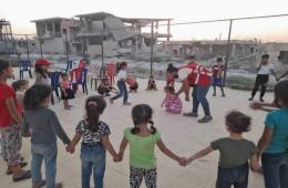 الهلال الأحمر الفلسطيني يقدم جلسات دعم نفسي للأطفال في النيرب