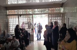 فلسطينيو سورية في لبنان يعتصمون أمام مكتب الأونروا في طرابلس