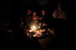 مخيم الحسينية.. شكاوى من غياب المساواة في ساعات تقنين الكهرباء