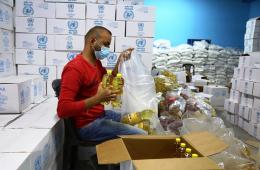 بعد استبدالها بعض المواد.. الأونروا في سورية تستأنف توزيع مساعداتها الغذائية
