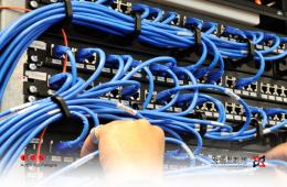 سرقة مقسم الحسينية تُفقد المخيم خدمات الهاتف والإنترنت