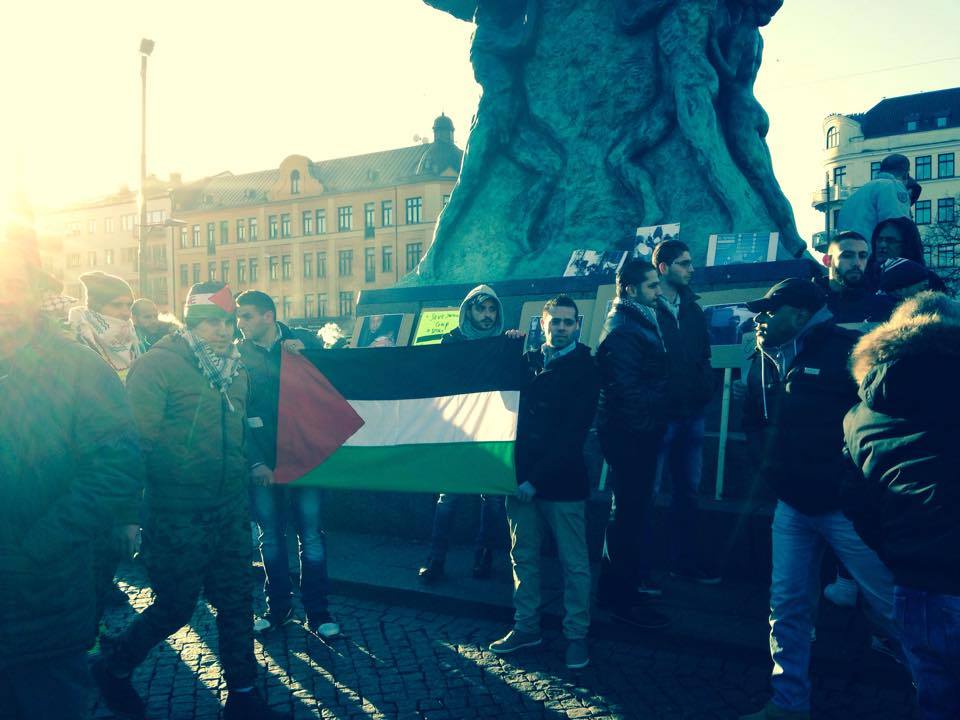 Palestinians in the Malmo City in Sweden Show their Solidarity with Yarmouk.