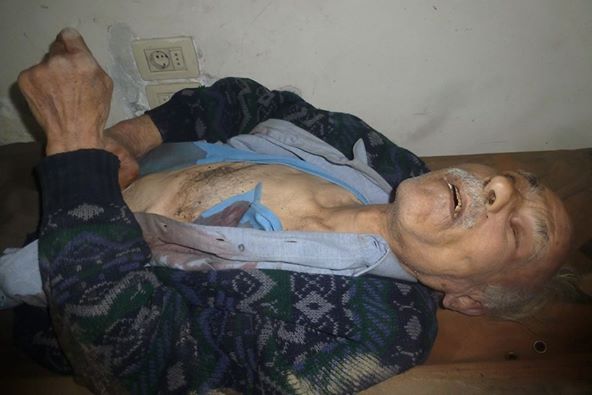 An Old Man from the Yarmouk Camp Die By Sniper Shot.