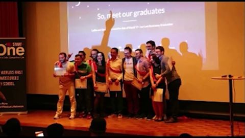 Palestinians from Syria Receive Certificates in Programming from Dutch Organization