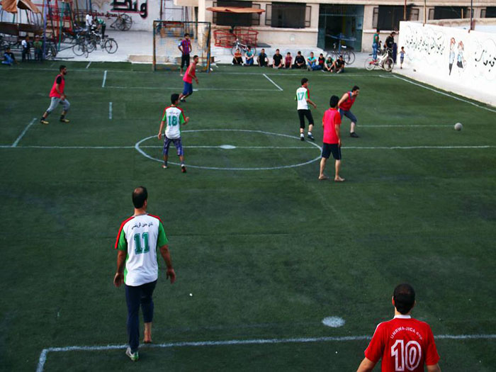 Under the title “Martyrs of Yarmouk Camp,” football league starts in Yelda