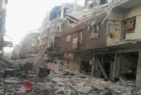 Heavy artillery shelling targets Yarmouk camp for Palestinian refugees in Damascus