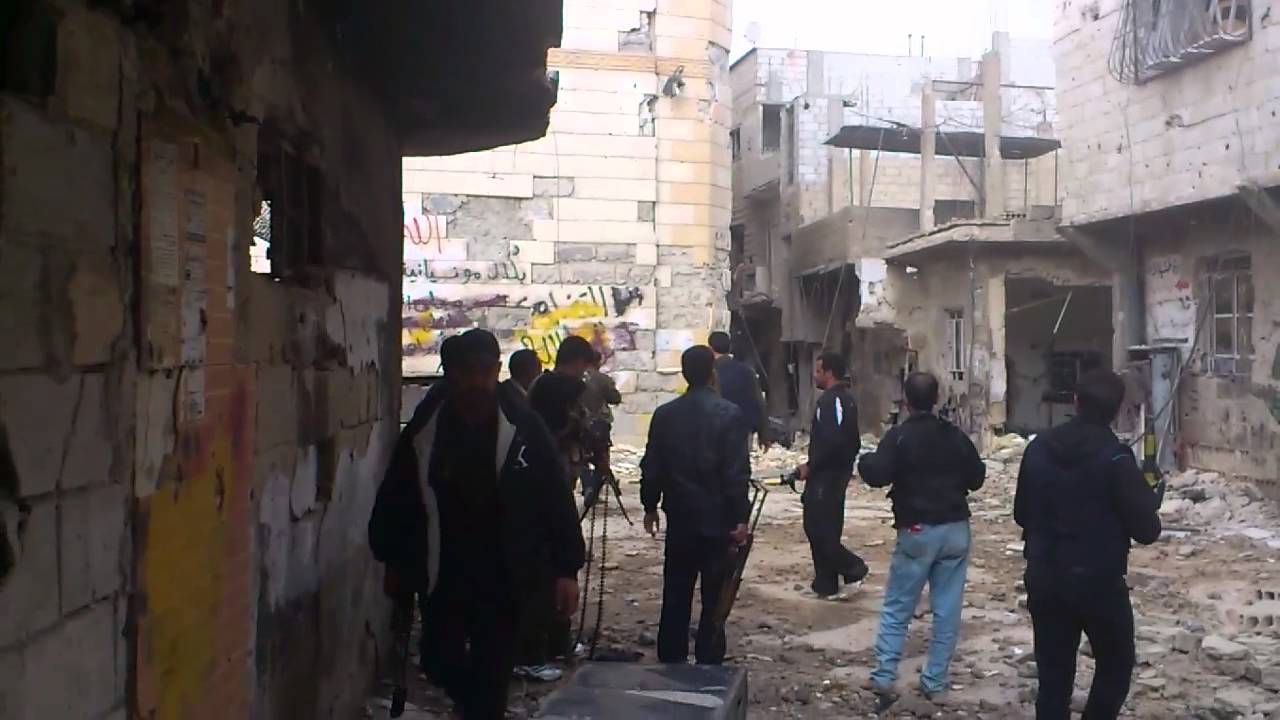 Families flee Al-Tadamon to Yarmouk camp, amid a cautious calm