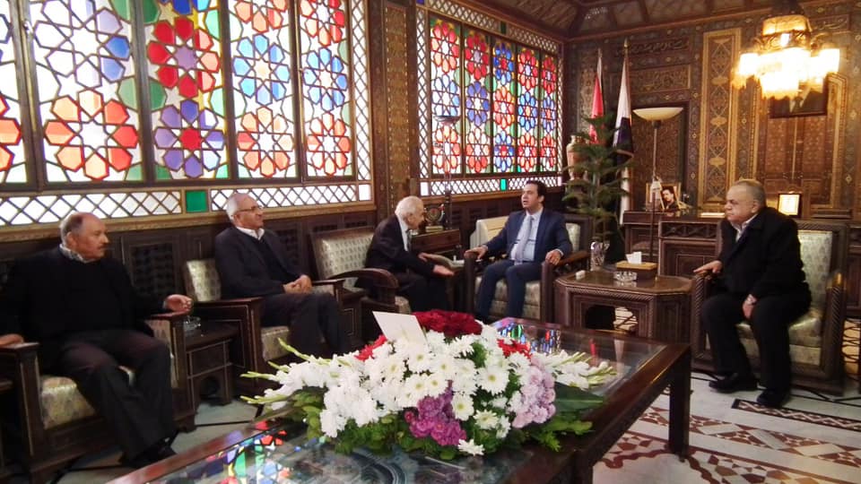 Palestinian Delegation Discusses Reconstruction of Yarmouk Camp with Damascus Governor