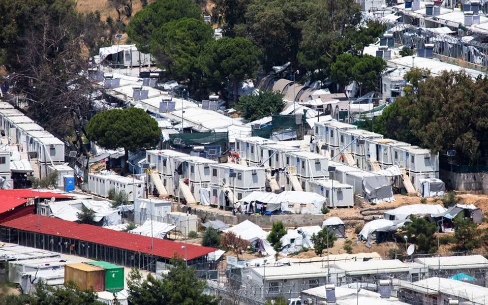 Greek Govt Pledges Establishment of Migrant Centers 