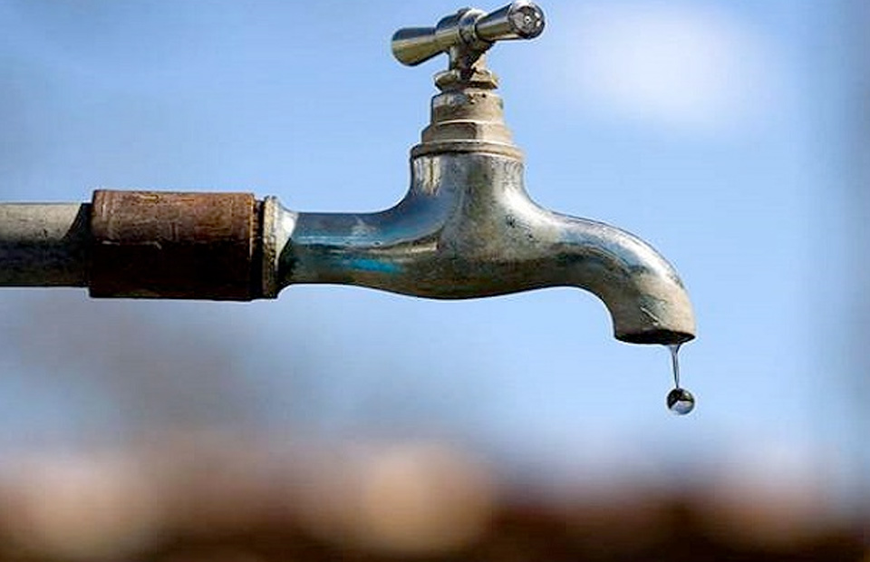 Water Cut Off in Yarmouk Camp for Palestinian Refugees