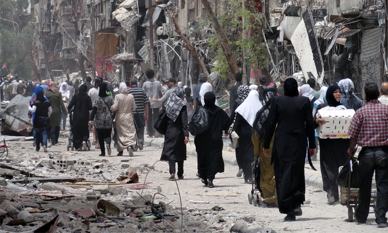 Displaced Families Call for Immediate Return to Yarmouk Camp