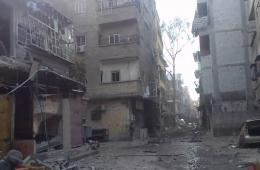Bombing Targets Al Tadamoun Neighborhood Next to Yarmouk Camp in Damascus