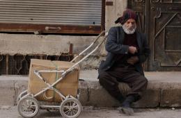 Relief Items Handed Out to Yarmouk Displaced Community in Southern Damascus